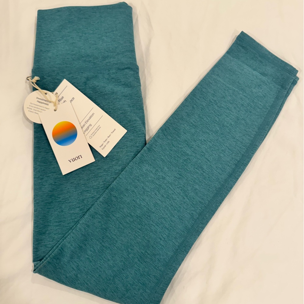 Clean Elevation Legging
Luna Heather